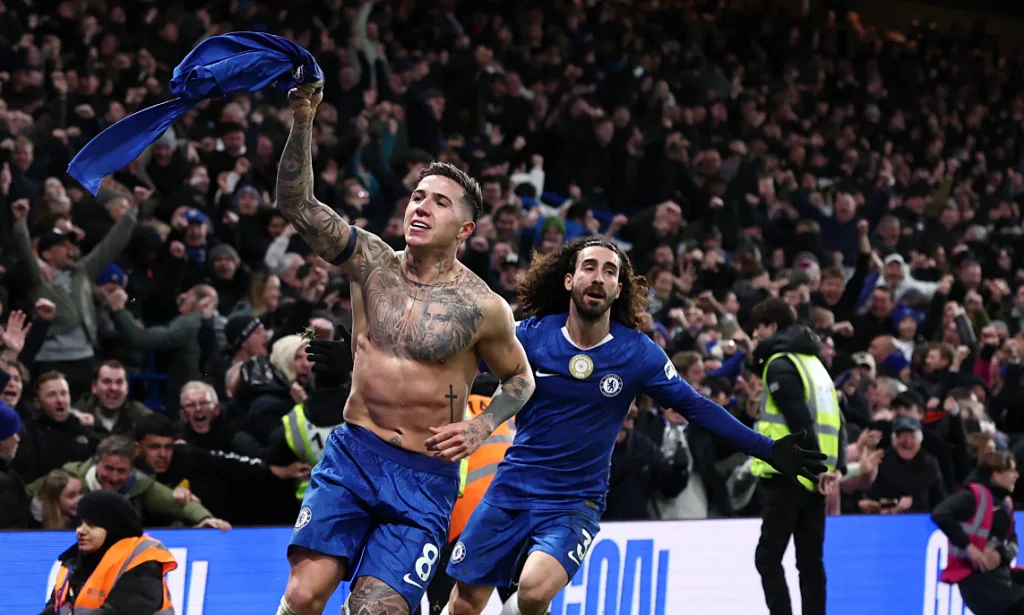 Chelsea thắng ngược dù bị dẫn hai bàn