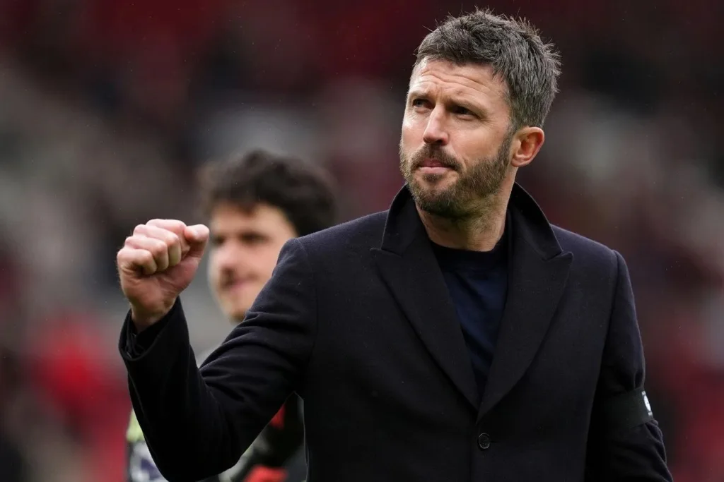 HLV Michael Carrick tiết lộ bí quyết giúp Man Utd toàn thắng 4 trận