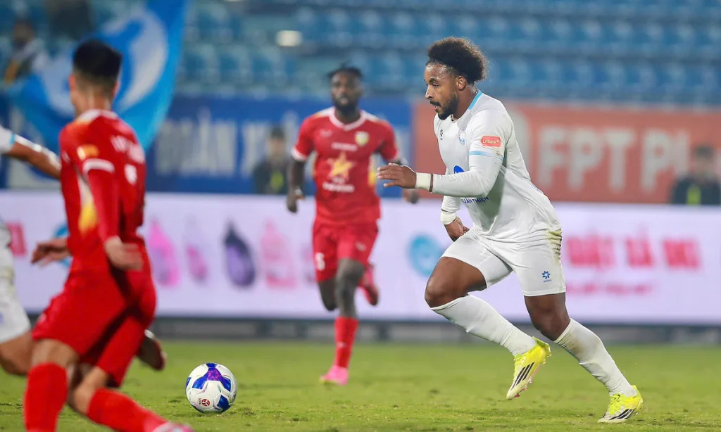 Nam Định không thắng 9 trận liền ở V-League